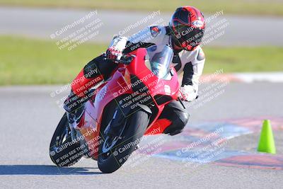 media/Jan-20-2023-Fastrack Riders (Fri) [[f2ad32aba3]]/Level 1/session 5 turn 13/